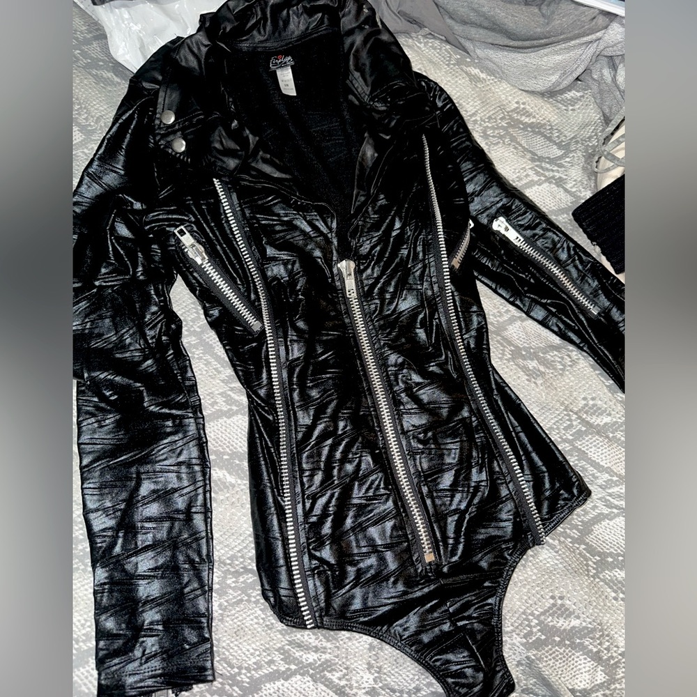 BIKER NEVER WORN costume with bag